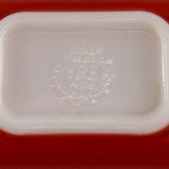 Pyrex Vintage Refrigerator Dish Red w/White Interior 4 1/4"L x 3 1/2"W x 2 3/4"D - Picture 7 of 7